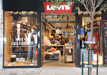 Los icónicos Levi's 511 a precio de vaquero básico: combinan con todo y ahora caen un 50%