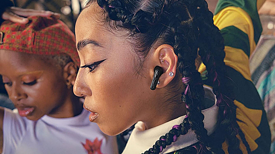 Sonido JBL sin vaciar la cartera: cinco auriculares que cumplen en todo por menos de 80 euros