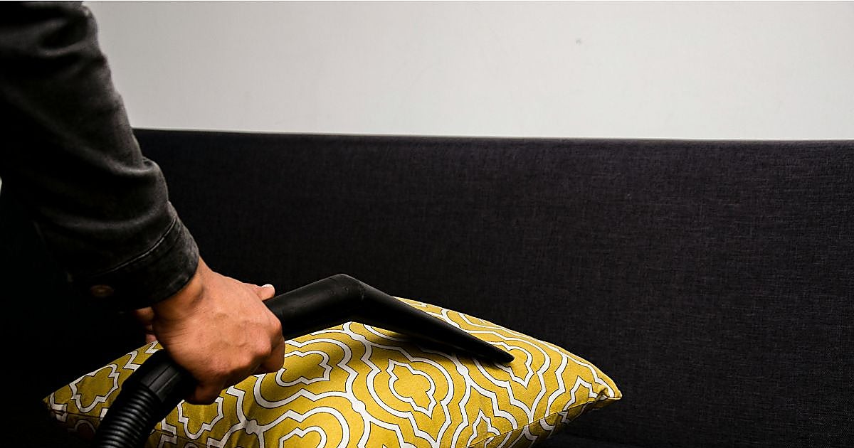 Mejores aspiradores limpiatapicerías 2026: cuál comprar según tu hogar