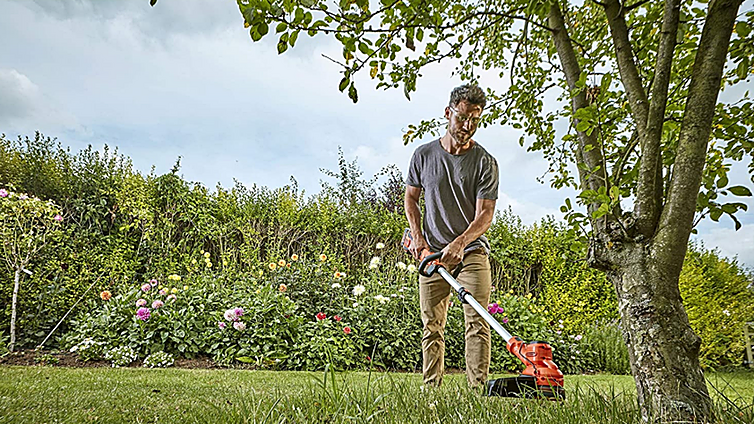 Con las ofertas Leroy Merlin, esta desbrozadora a batería BLACK+DECKER cuesta un 20% menos: descubre las especificaciones y aprovéchalas