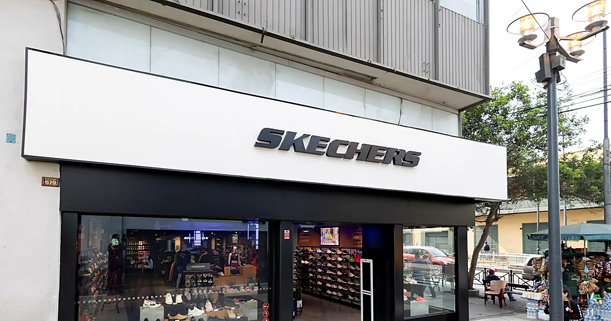 Skechers que son puro confort: anda como si pisaras sobre algodón y además ahorras hasta un 60%