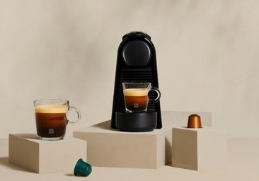 Prepara deliciosos cafés con esta cafetera de cápsulas DeLonghi, de oferta en Leroy Merlin