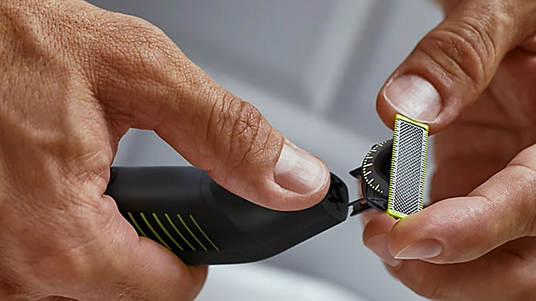Descuentos MediaMarkt: ahorra un 33% en esta afeitadora facial y corporal Philips OneBlade Pro, una solución versátil con buena duración de batería