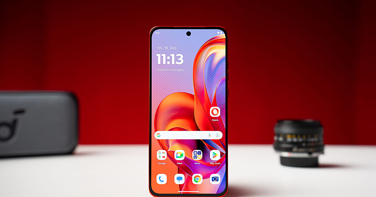 El Motorola que yo compraría por menos de 150 euros: fluido, elegante y con batería para aburrir