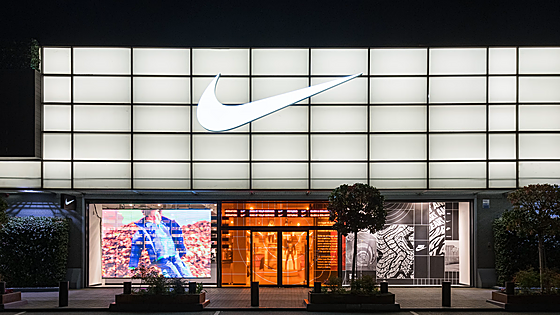 Nike rebaja seis básicos que vas a usar muchísimo esta primavera: cómodos, deportivos y baratos