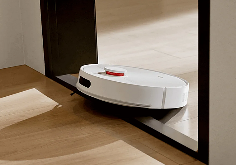 Los 5 mejores robots aspiradores para casas con mascotas: expertos en recoger pelo de perro y gato