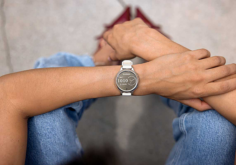 Deportivo por dentro, elegante por fuera: los 4 Garmin para mujer que combinan deporte y diseño
