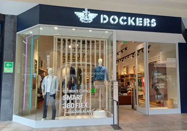 Dockers rebaja sus chinos más cómodos y elegantes: uno para cada día por menos de 60 euros