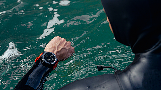 Los smartwatch que compiten con Garmin y Suunto rebajados un 33%: para entrenar y vestir elegante