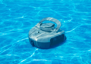 Estos robots para piscina limpian suelo, paredes y línea de agua sin cables y ahora con rebajas
