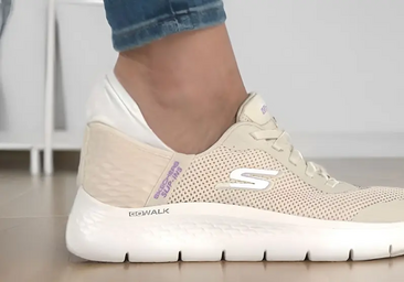 Skechers rebaja sus zapatillas más cómodas y elegantes para andar sin destrozarte los pies