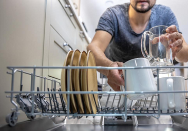 Adiós a fregar a mano: los lavavajillas portátiles que los expertos aconsejan en cocinas pequeñas