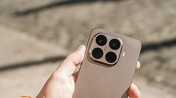 Estos 6 smartphone parecen de 1.500 euros pero cuestan muchísimo menos que un iPhone Pro