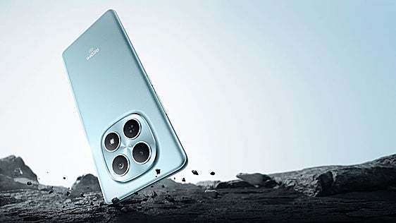 Redmi 15 5G, 144Hz y 7000 mAh: el móvil que propone un día entero sin el cargador encima