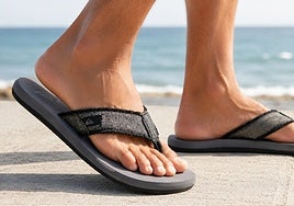 Para quien vive en chanclas de junio a septiembre: las Quiksilver de cuadros ahora rebajadas