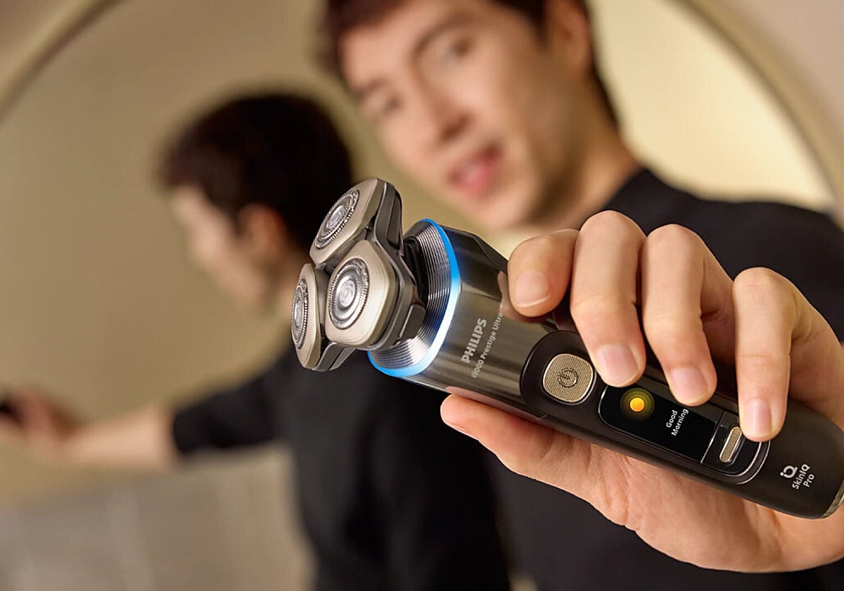 72 cuchillas giratorias, seco y mojado y sensores que avisan: la Philips i9000 al 40%