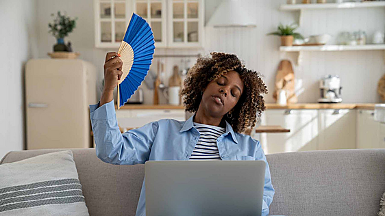 Silencioso, potente y discreto: el ventilador de pie Xiaomi que te resuelve el calor de verano