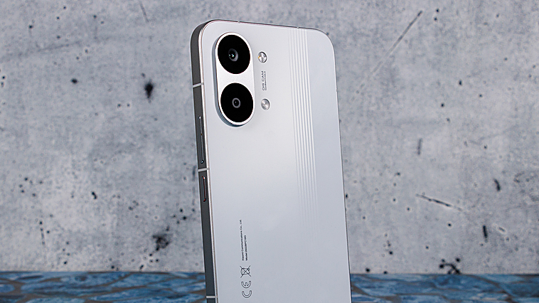 Para quien no quiere pagar 500 euros por un móvil top: el POCO X8 Pro Max vale como un gama media