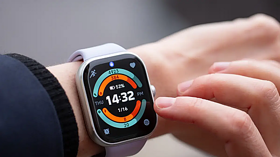GPS con 5 GNSS, brújula e IP68: el realme Watch 5 para salir a correr sin depender del teléfono