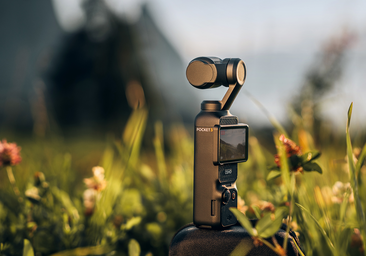 Cómo grabar tus viajes sin cargar con una cámara: la DJI Osmo Pocket 3 llega con un -38%