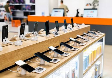 ¿Buscas batería, cámara o gastar poco? Cinco móviles rebajados en PC Componentes según el uso