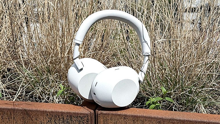 Si te vas mucho de viaje o trabajas rodeado de ruido, estos Sony XM6 son tu mejor inversión