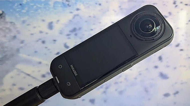 Antes de comprar una GoPro 360, tienes que ver lo que hace el modelo Insta360 X5 bajo el agua
