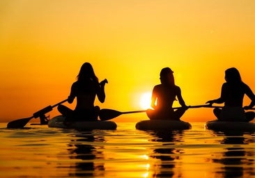 Para playa, pantano y río: la tabla hinchable que aguanta golpes e incluye remo, aleta y mochila