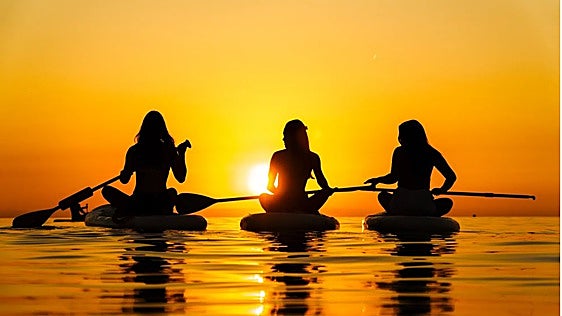 Para playa, pantano y río: la tabla hinchable que aguanta golpes e incluye remo, aleta y mochila