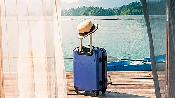 Rígida y con neceser incluido: elijo esta maleta de cabina para viajar ligero y sin facturar