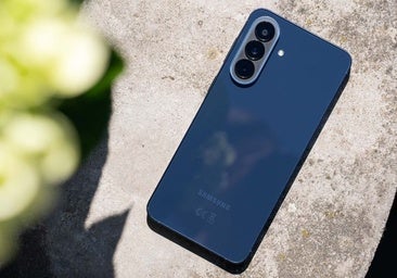 Relojes y móviles Samsung a precio de gama media: hasta un 62% en los que de verdad bajan