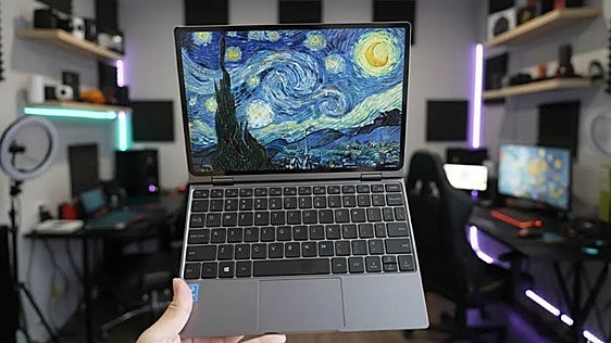 Ni tablet ni portátil: el CHUWI MiniBook X de 10,5 pulgadas cabe en cualquier mochila escolar