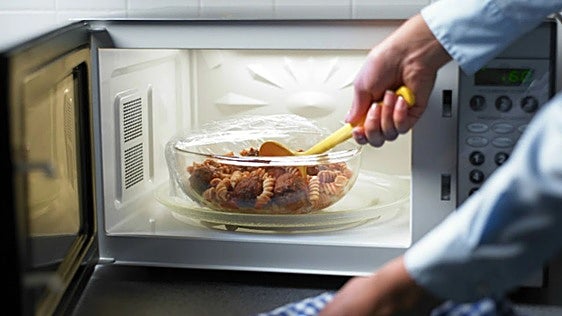 Fiambreras eléctricas para comer en la oficina como en casa y sin usar el microondas común