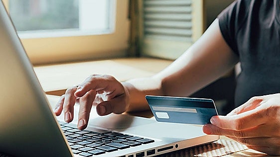 Las 15 mejores ofertas de hoy (26 de agosto) en Amazon: hasta un 59% en Skechers, Dyson y más