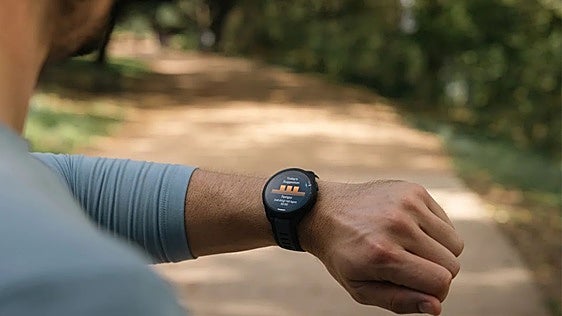 Smartwatch con GPS propio por menos de 150 euros: para salir a correr sin llevar el móvil encima