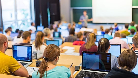 Cinco portátiles para ver series, coger apuntes y estudiar los cuatro años de universidad