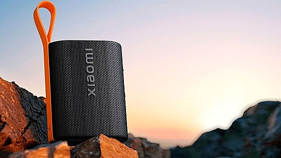 Seis altavoces Bluetooth de mochila por menos de 42 euros: hasta 30 horas lejos del enchufe