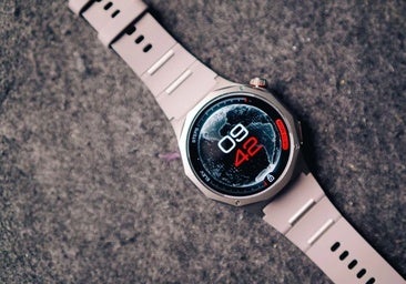 Este reloj de titanio dura 5 días en modo inteligente y cae un 16%: OPPO Watch X3 con Wear OS