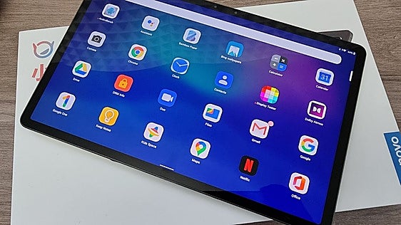He comparado tablets grandes y esta Lenovo de 144 Hz en oferta es la que más cuadra