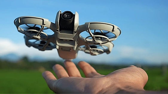 El dron para empezar a volar: el DJI Neo 2 esquiva obstáculos, hélices cubiertas y cae un 15%