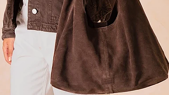 El bolso de piel de Toni Pons que tiene todo para convertirse en el favorito del otoño