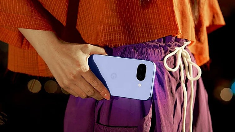 Para quien fotografía más de lo que juega, el Pixel 9a: 48 MP y siete años de actualizaciones