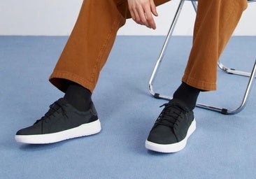 Piel, suela de caucho y corte Oxford: las Timberland blancas que visten como zapato y rebajadas