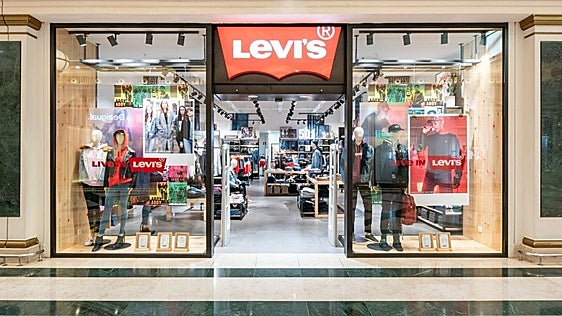 Los vaqueros Levi's de corte recto que siempre están de moda y ahora caen un 47%