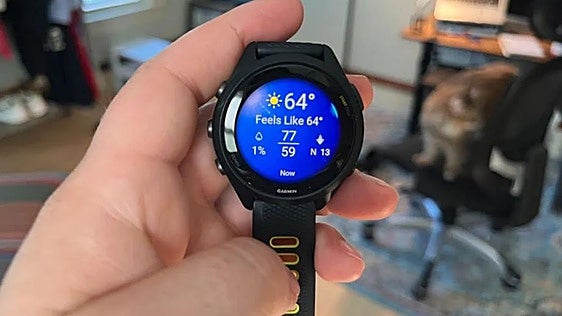 El Garmin para tus medias maratones de otoño: Forerunner 265, 20 horas de GPS y un 39% menos