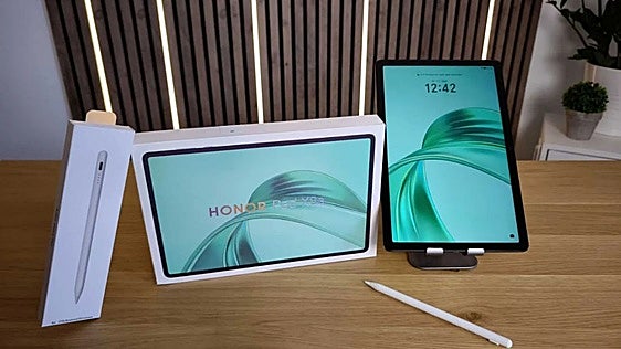 Adiós a pelear por el mando: la Honor Pad X8a lleva 11 pulgadas a otro cuarto y está en oferta