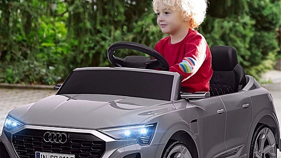 El Audi correpasillos para tu hijo con mando a distancia y faros que cuesta menos de 140 euros
