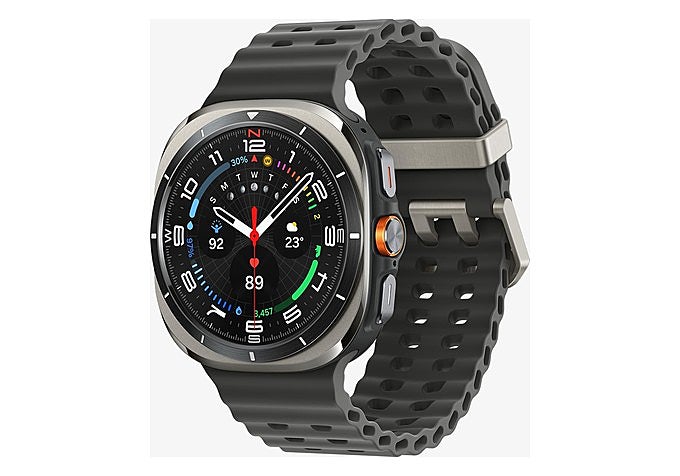 eloj Samsung Galaxy Watch Ultra 2025 de 47 mm en plata titanio