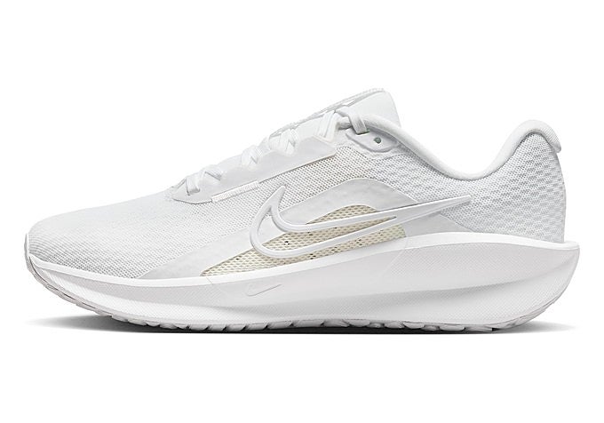 Zapatillas Nike Downshifter 13 de mujer en color blanco