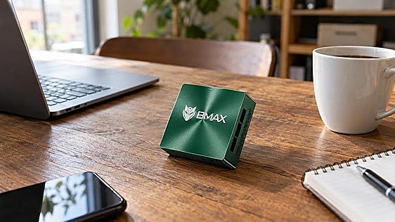 Si teletrabajas y aún usas Windows 10, este mini BMAX llega 512 GB de SSD y está por menos de 300 euros